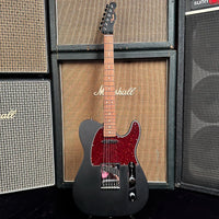 2017 Fender Special Edition Noir Telecaster