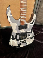 Jackson X series Soloist SLX DX 2000s - white camouflage